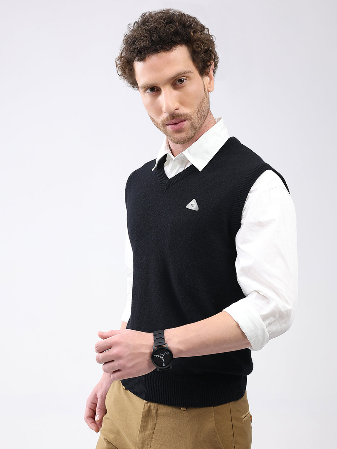 Men Black Solid V Neck Sleeveless Sweater