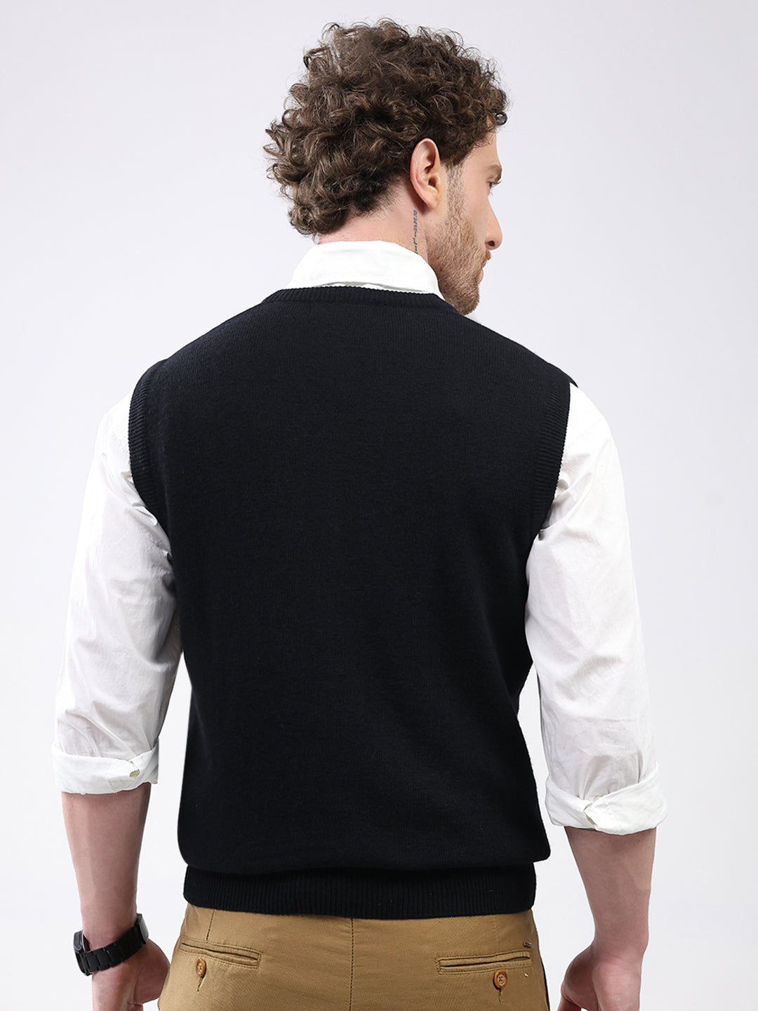 Men Black Solid V Neck Sleeveless Sweater