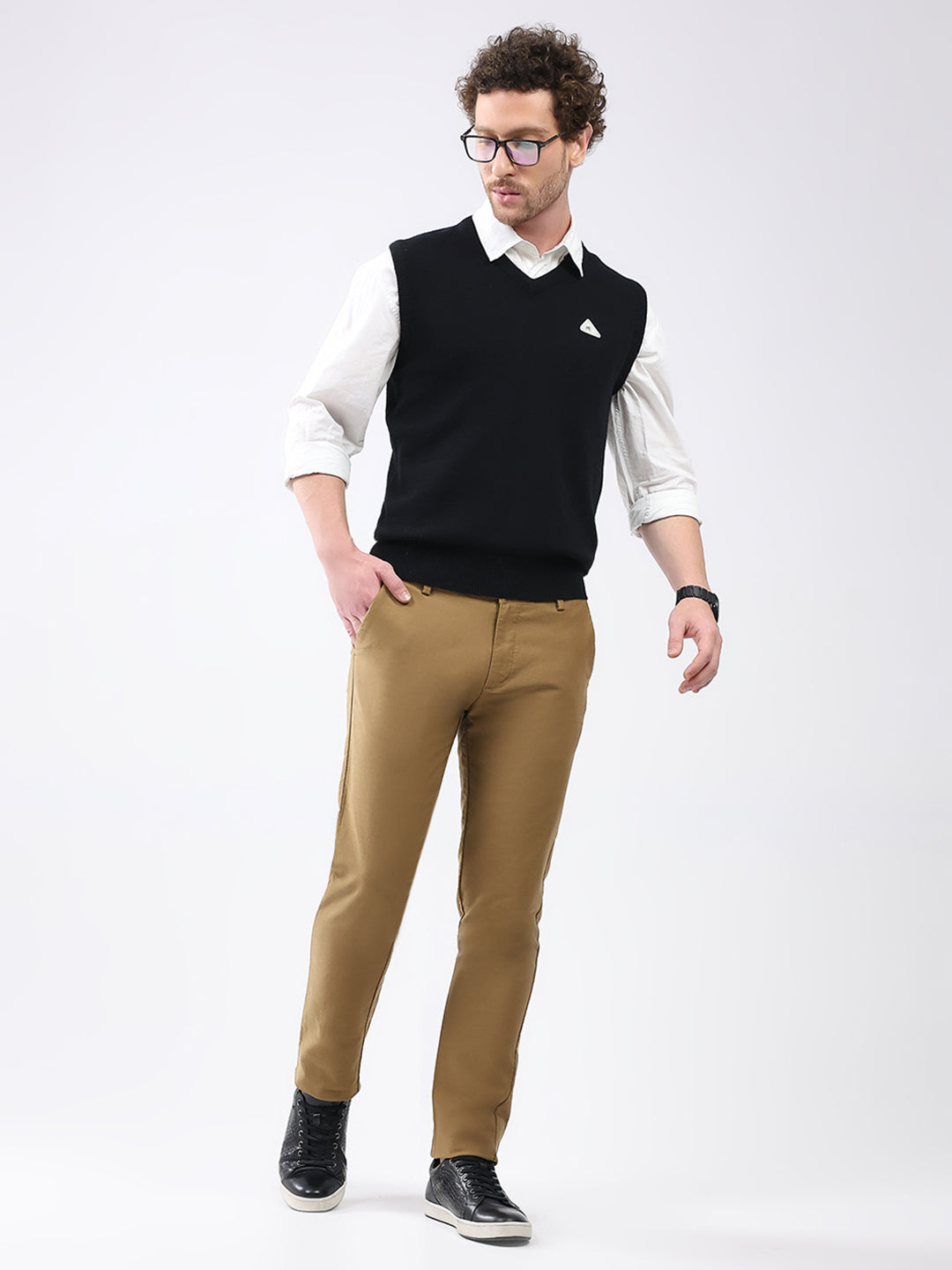 Men Black Solid V Neck Sleeveless Sweater