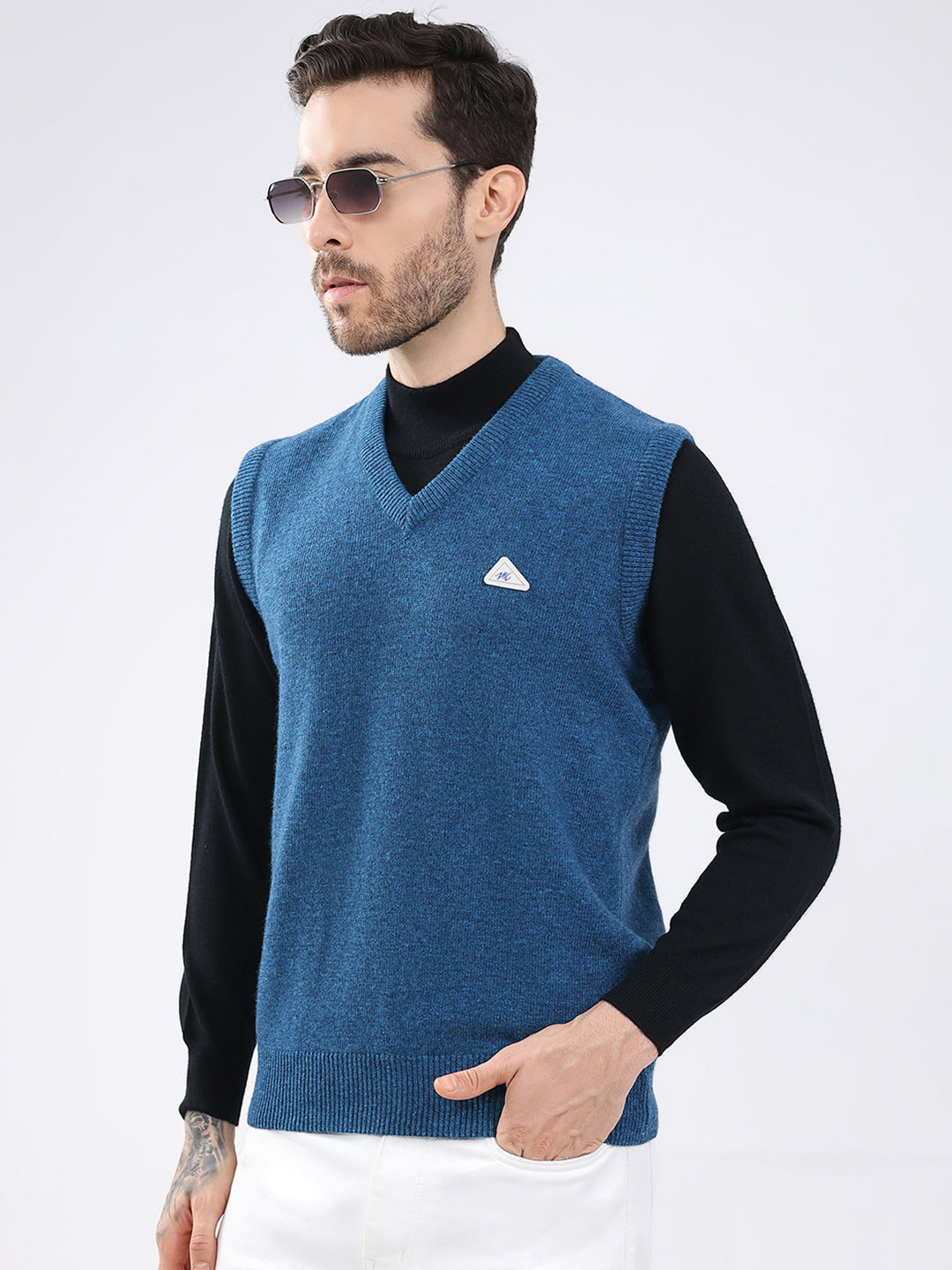 Men Blue Solid V Neck Sleeveless Sweater