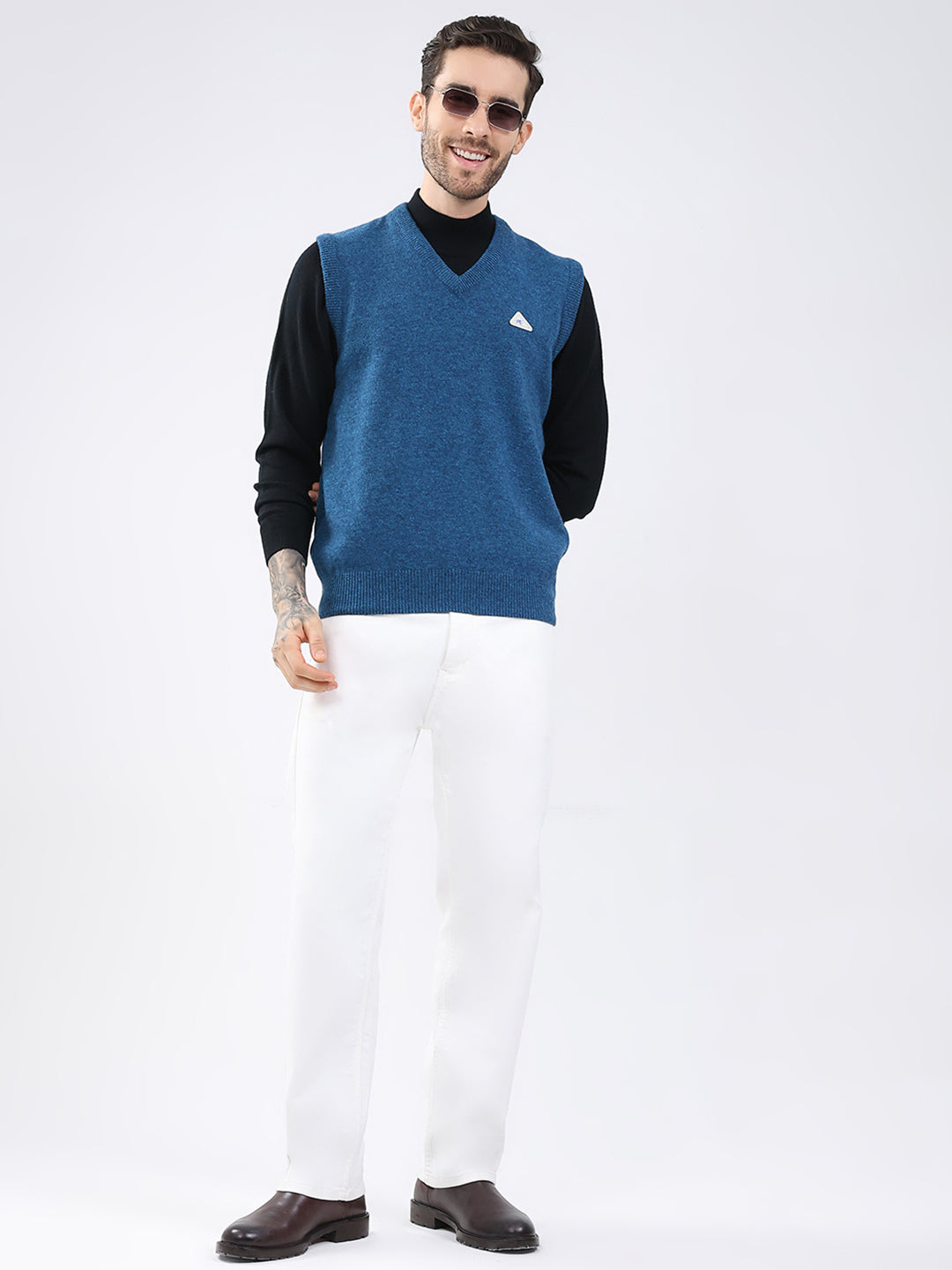 Men Blue Solid V Neck Sleeveless Sweater