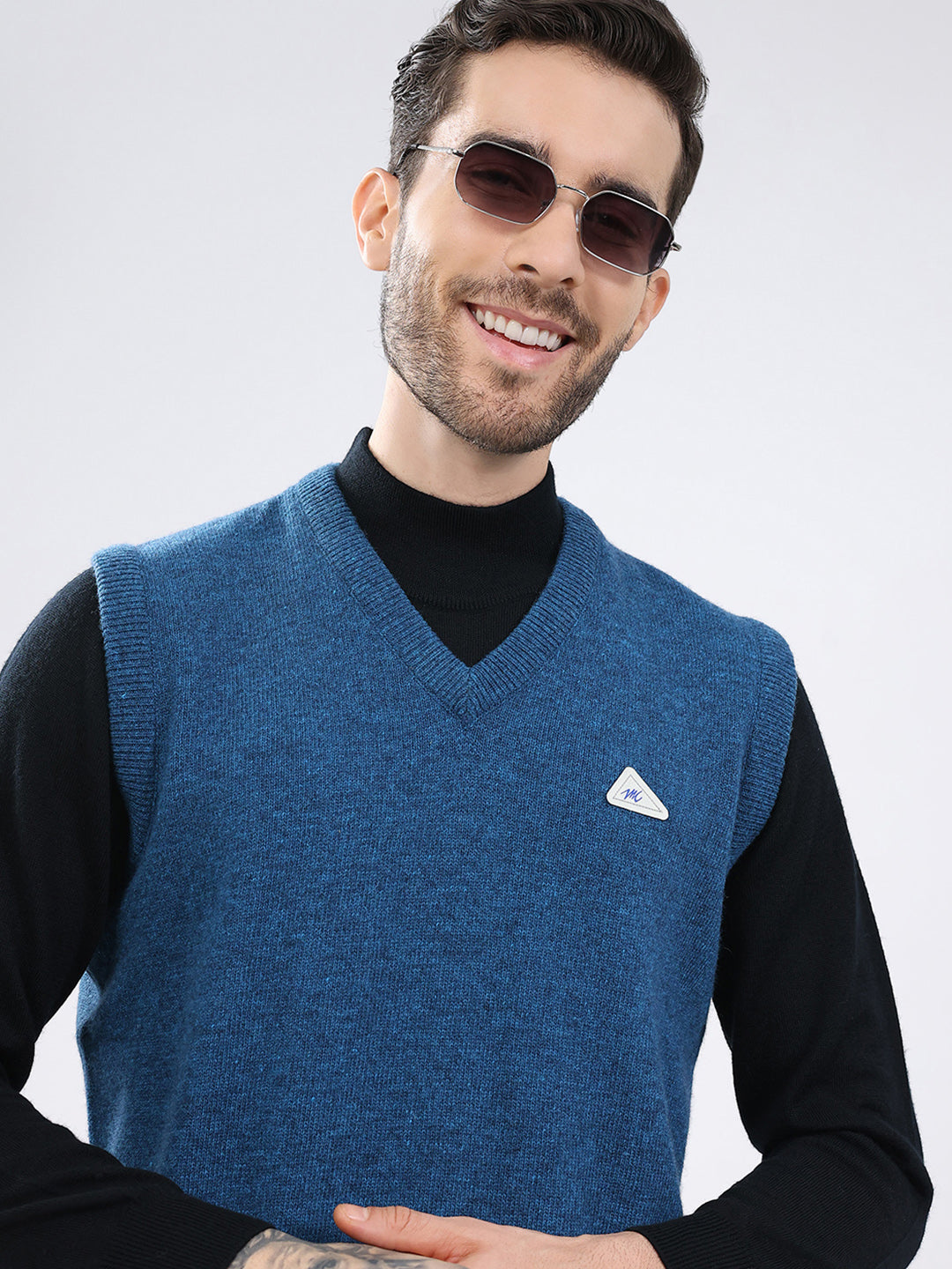 Men Blue Solid V Neck Sleeveless Sweater