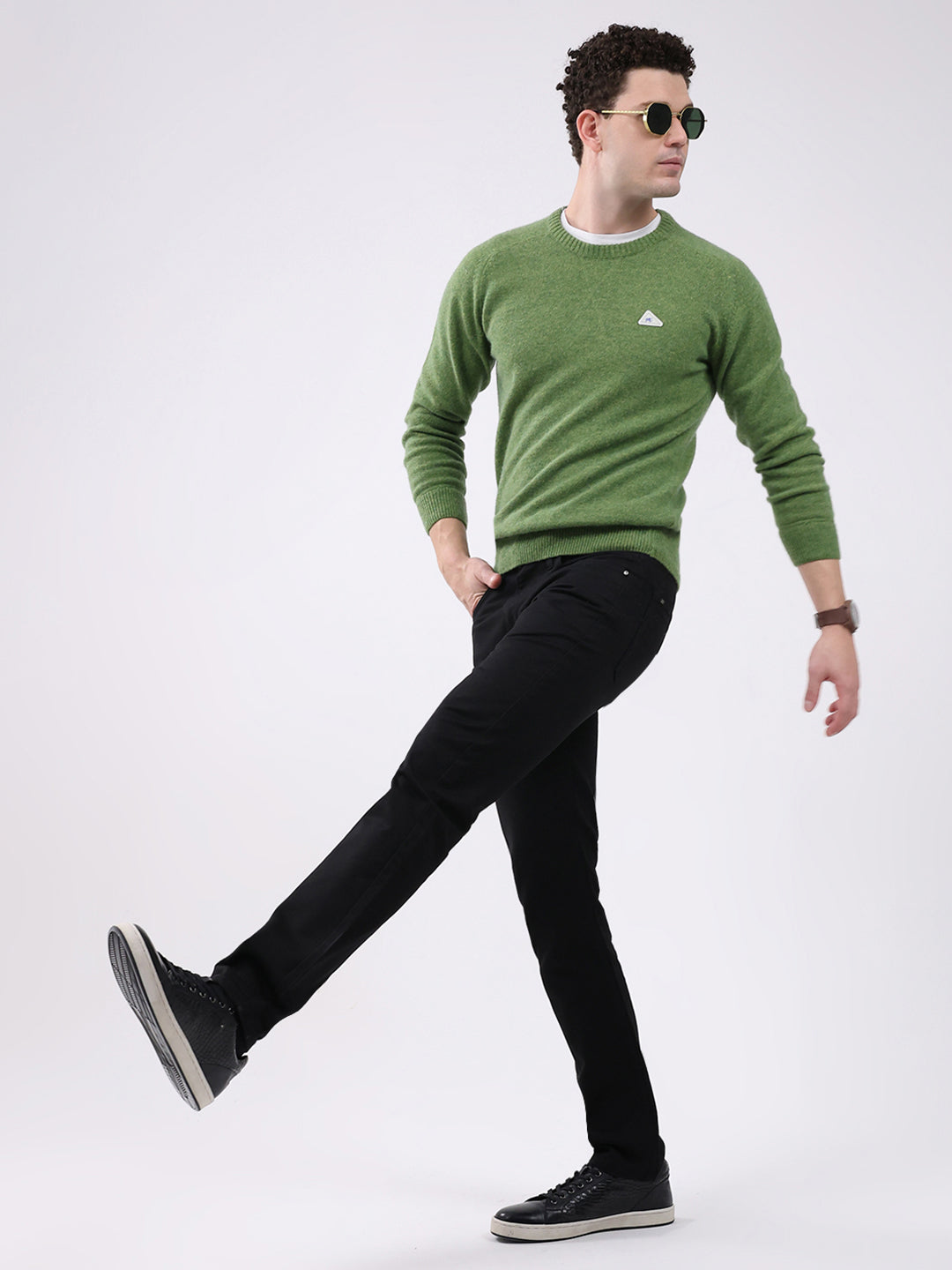 Men Green Solid Round Neck Full Sleeve Pullover