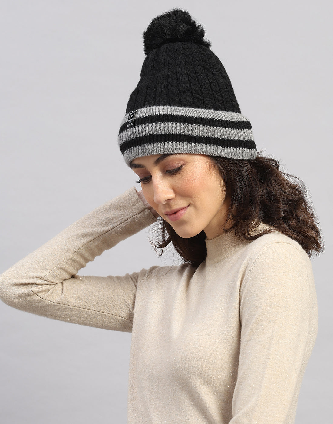 Women Black Printed Blend Wool Cap