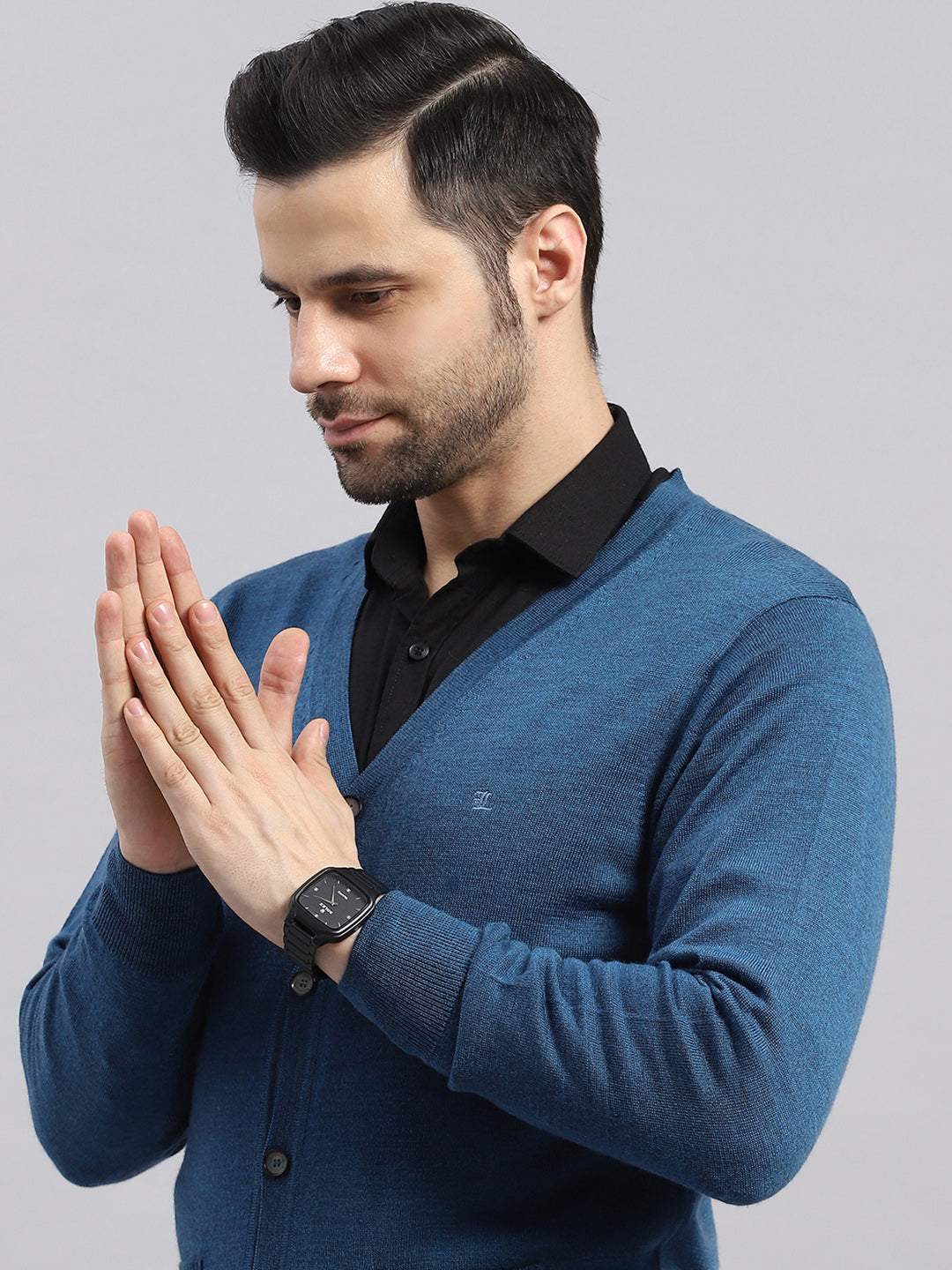 Luxuria Men Blue Solid V Neck Full Sleeve Cardigan