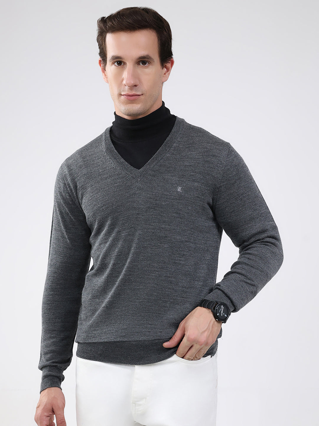 Luxuria Men Grey Solid V Neck Full Sleeve Pullover