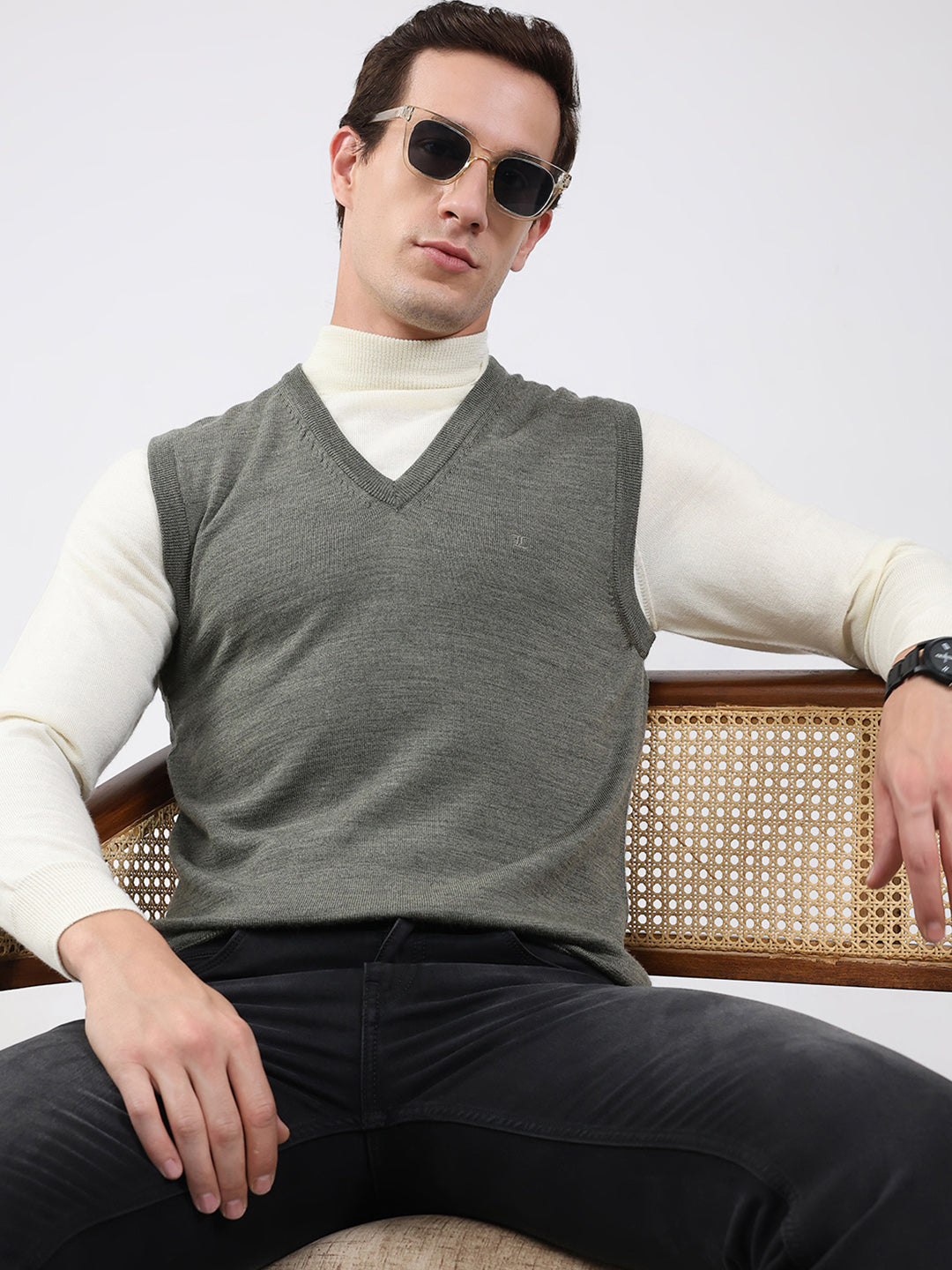Luxuria Men Grey Solid V Neck Sleeveless Sweater