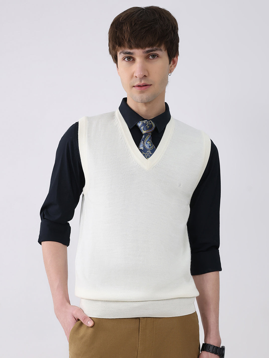 Luxuria Men White Solid V Neck Sleeveless Sweater
