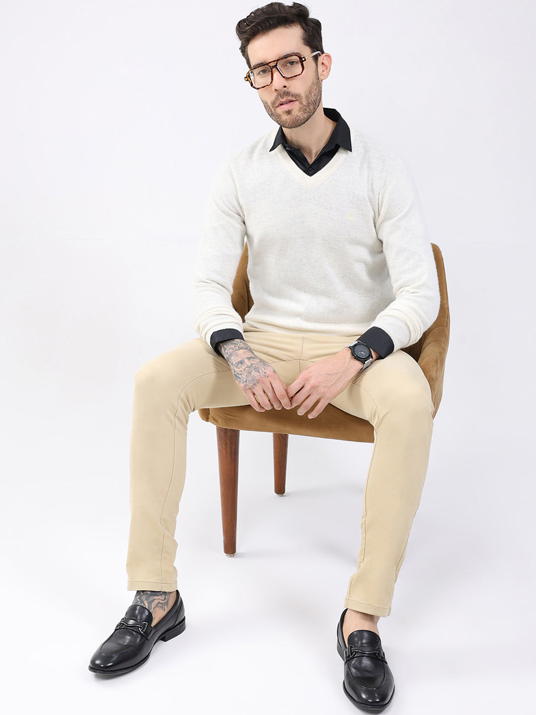 Luxuria Men White Solid V Neck Full Sleeve Pullover