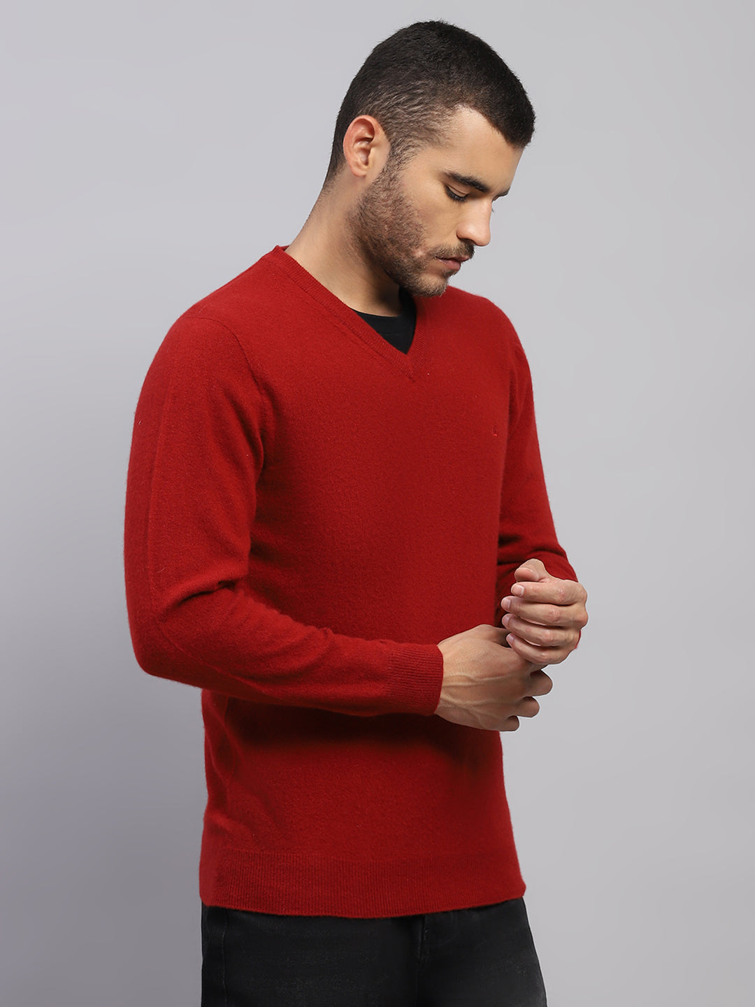 Luxuria Men Maroon Solid V Neck Full Sleeve Pullover