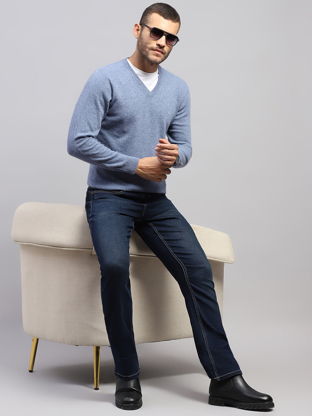 Luxuria Men Blue Solid V Neck Full Sleeve Pullover