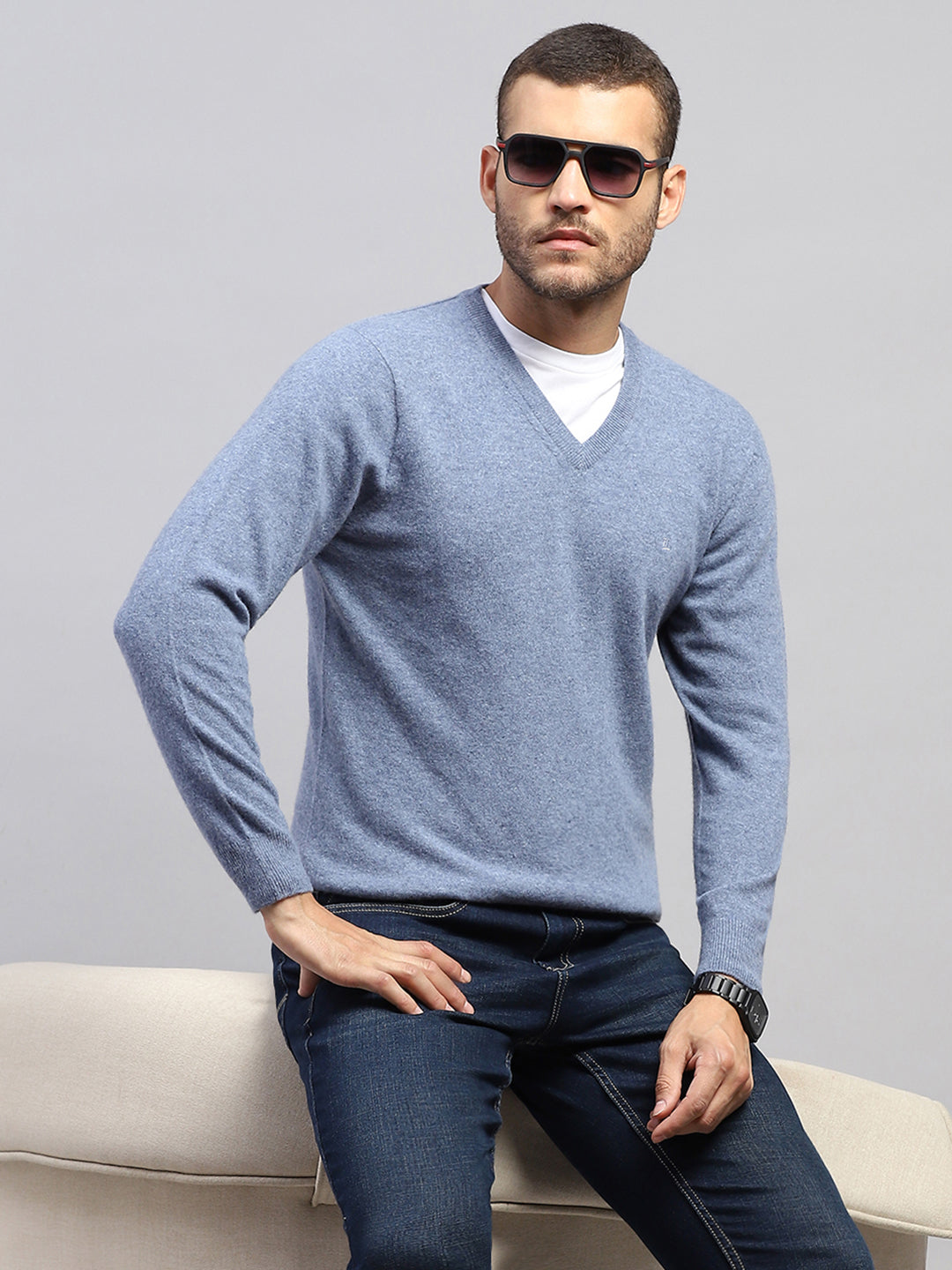 Luxuria Men Blue Solid V Neck Full Sleeve Pullover