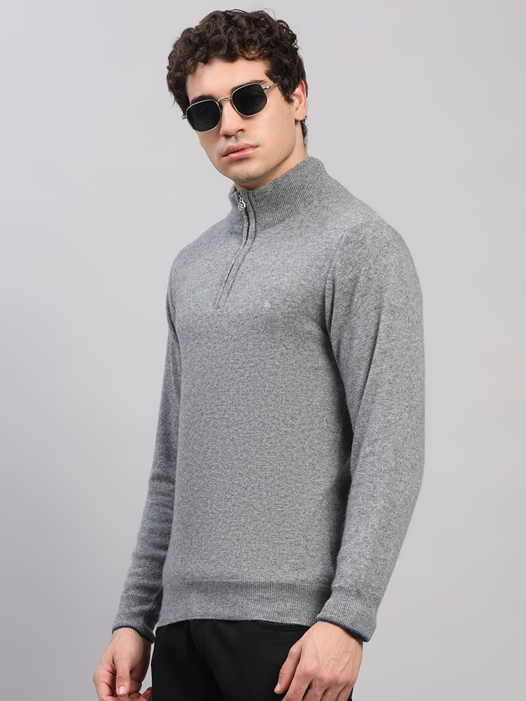 Luxuria Men Grey Solid Collar Full Sleeve Pullover