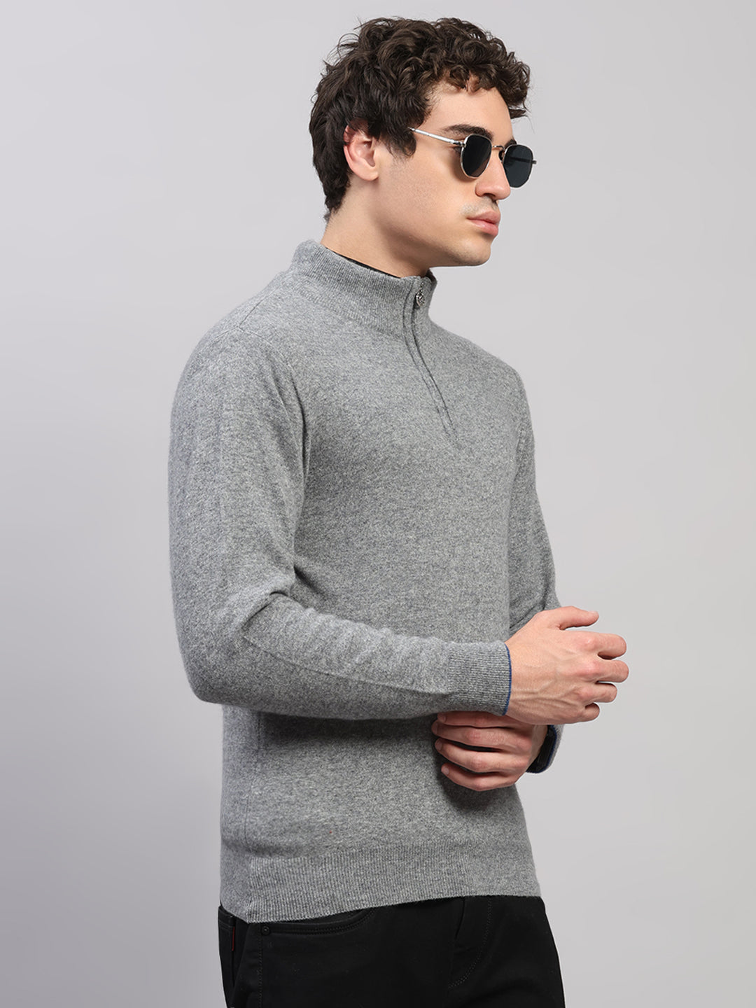 Luxuria Men Grey Solid Collar Full Sleeve Pullover