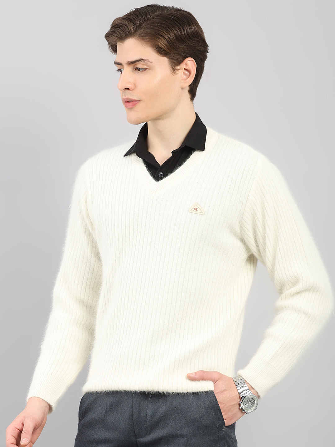 Men White Solid V Neck Full Sleeve Pullover