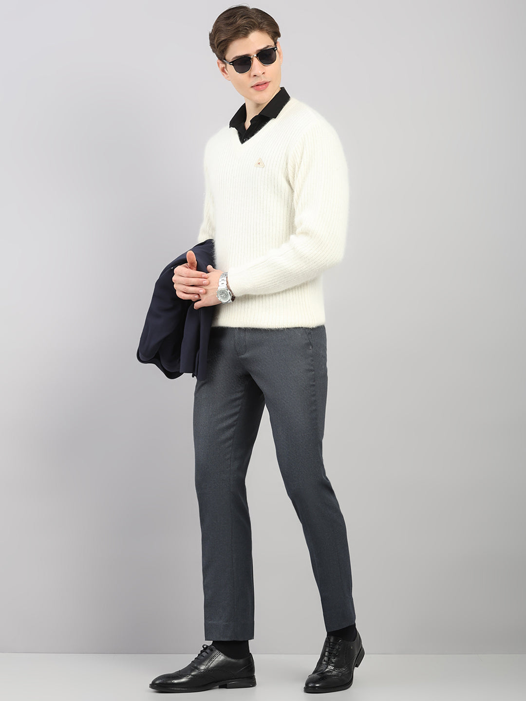 Men White Solid V Neck Full Sleeve Pullover