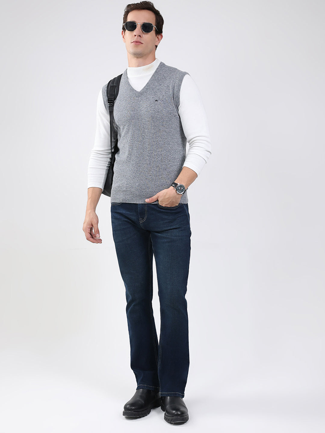 Men Grey Solid V Neck Sleeveless Sweater