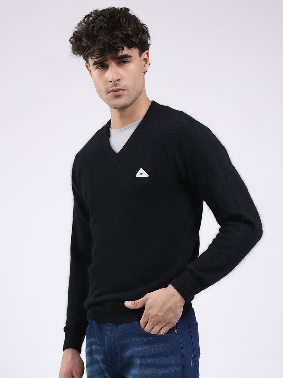 Men Black Solid V Neck Full Sleeve Pullover