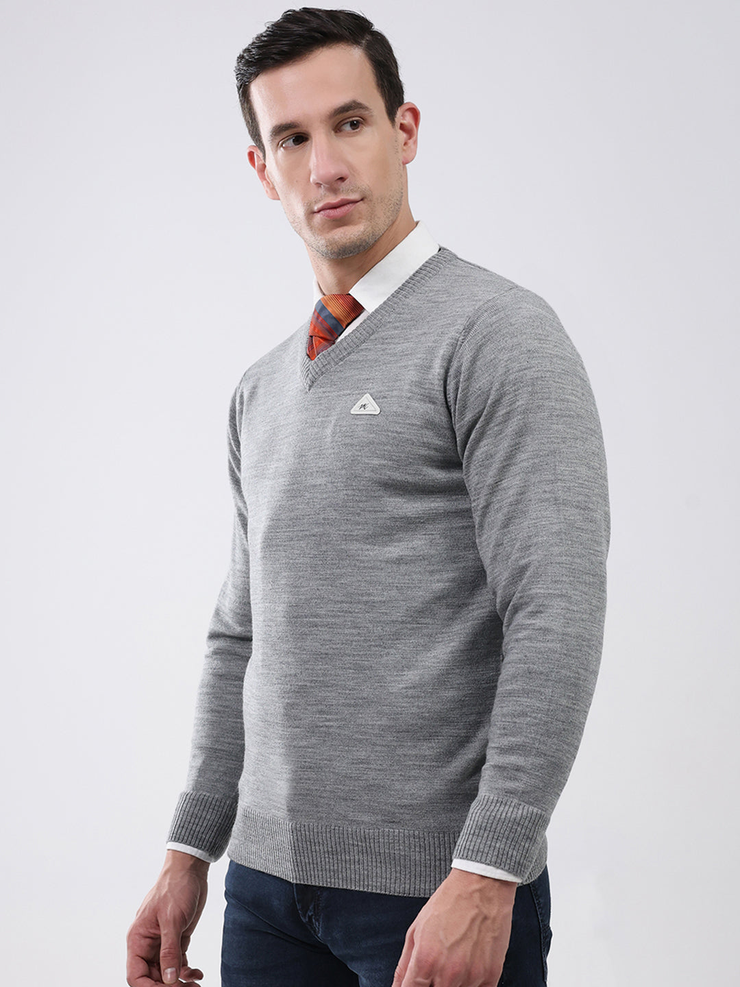 Men Grey Solid V Neck Full Sleeve Pullover