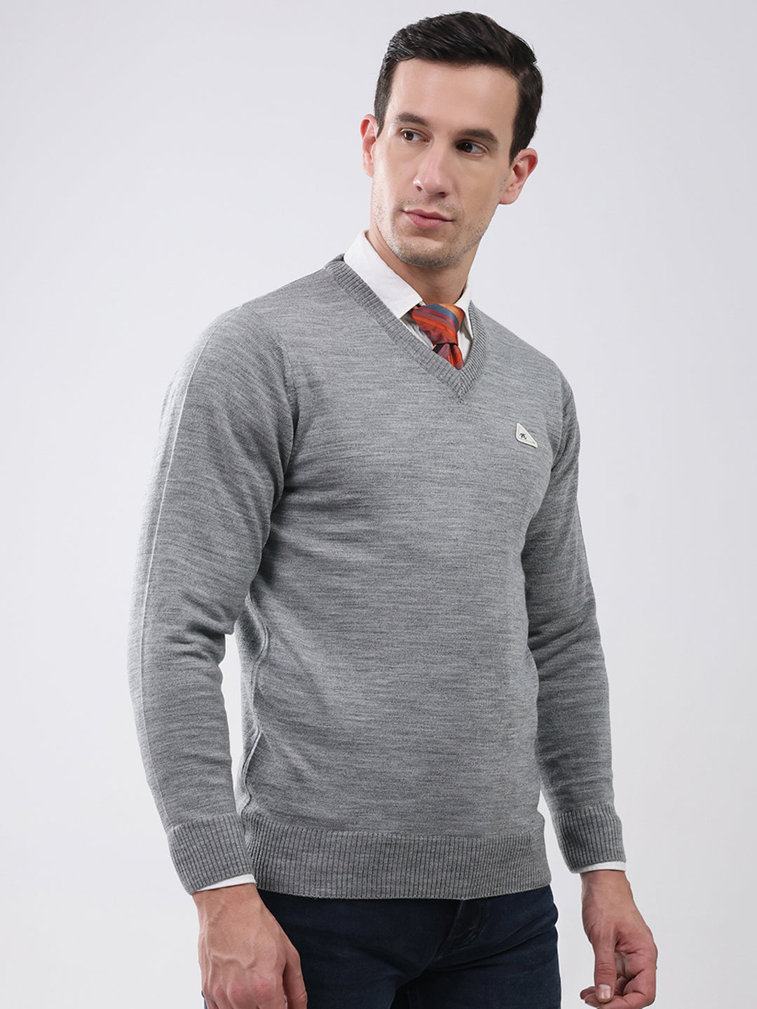 Men Grey Solid V Neck Full Sleeve Pullover