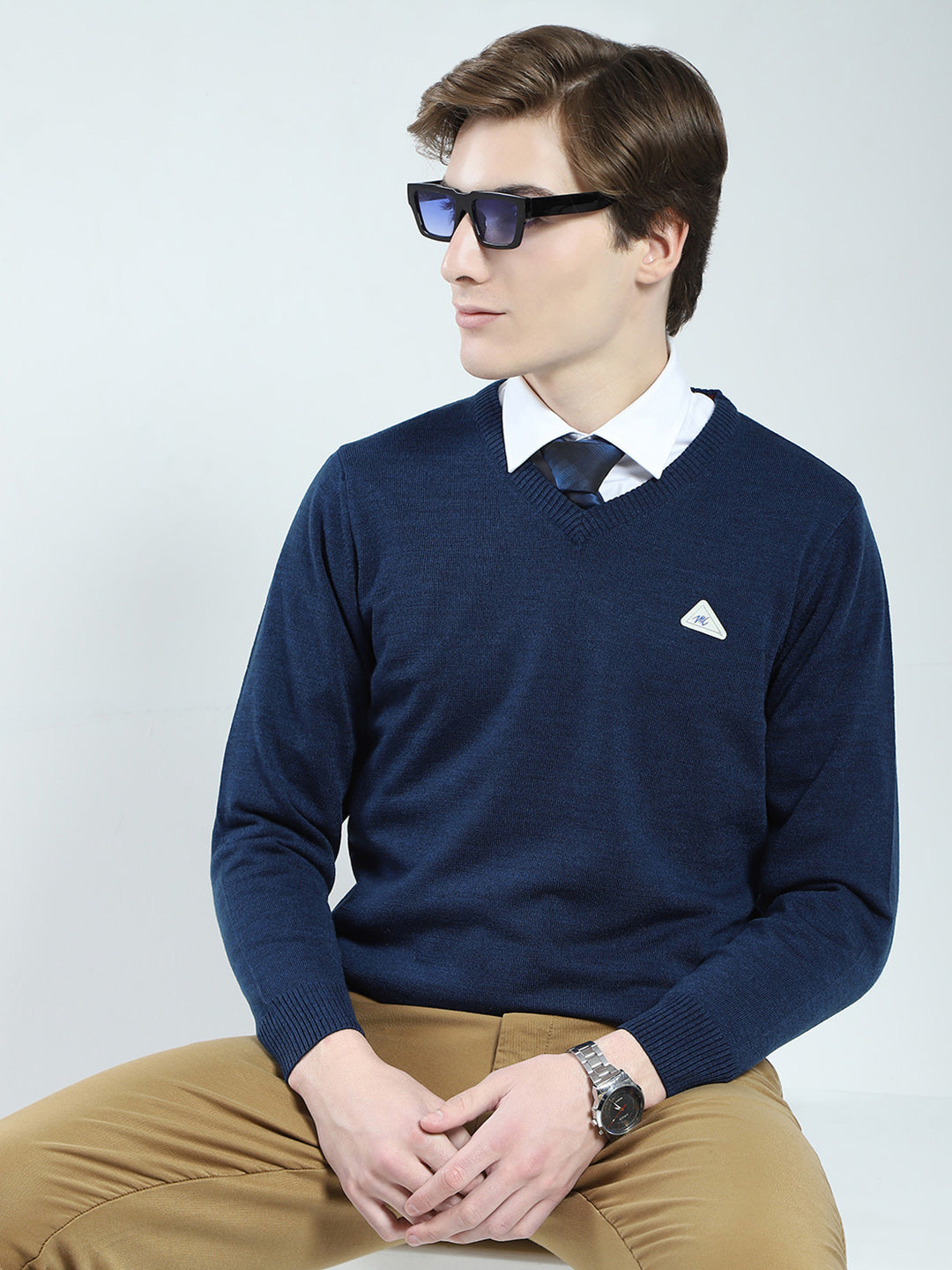 Men Blue Solid V Neck Full Sleeve Pullover