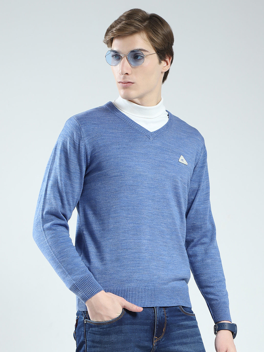 Men Blue Solid V Neck Full Sleeve Pullover