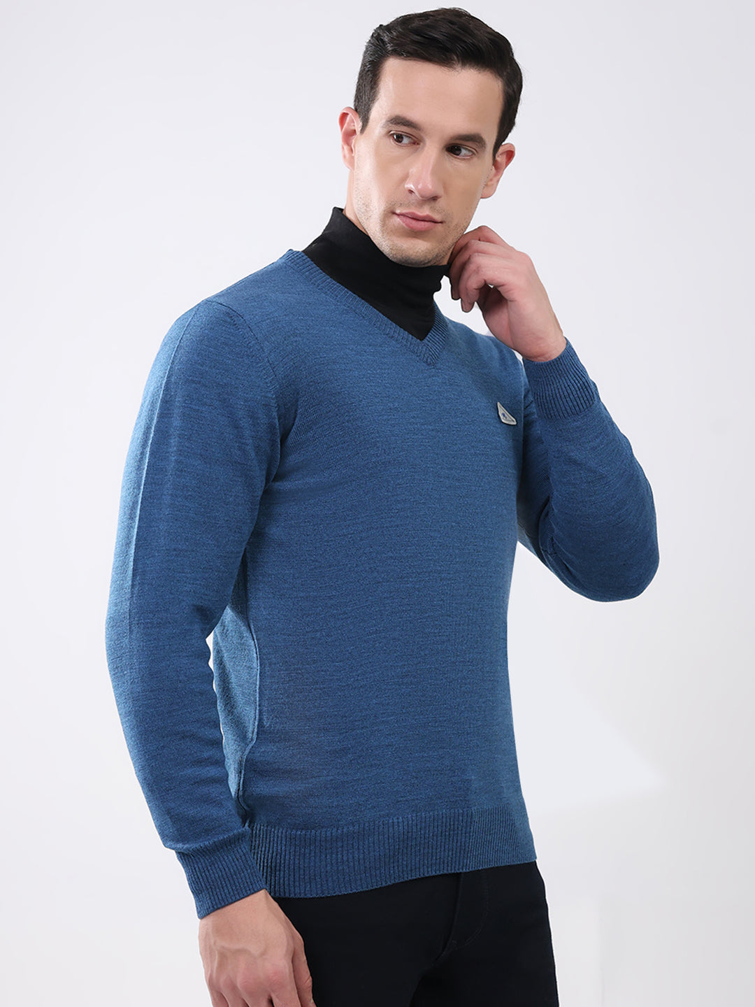 Men Blue Solid V Neck Full Sleeve Pullover