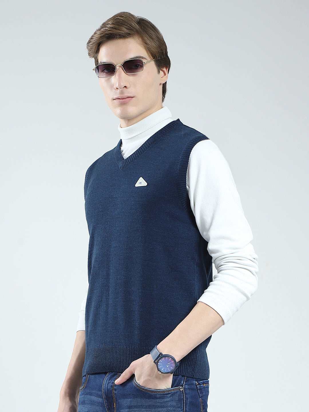 Men Blue Solid V Neck Sleeveless Sweater