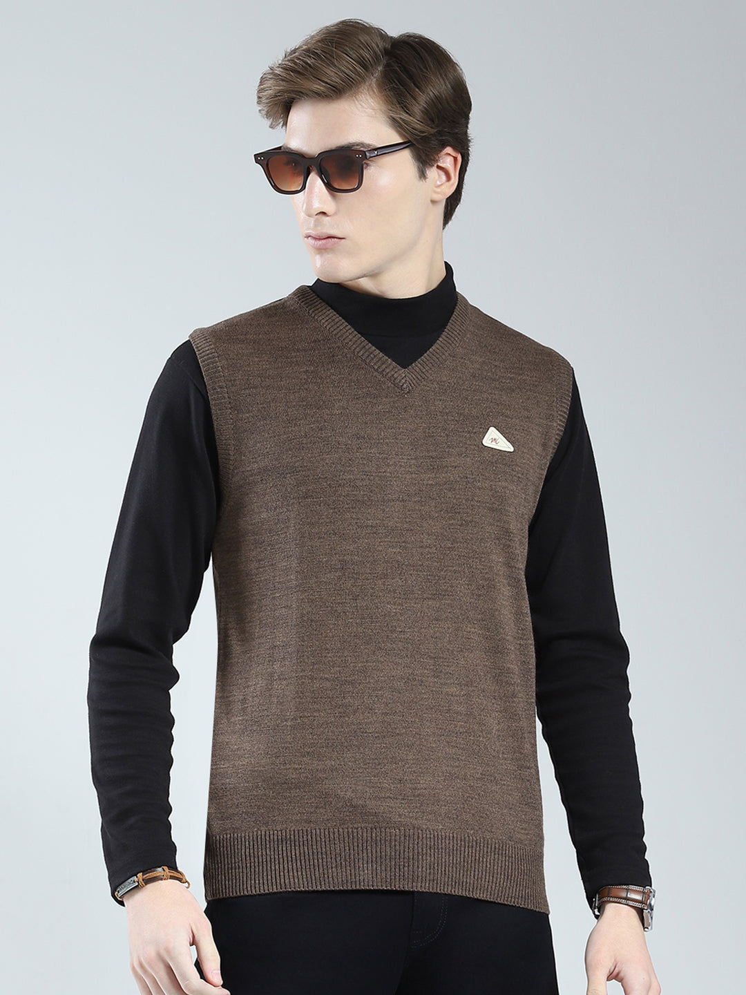 Men Brown Solid V Neck Sleeveless Sweater