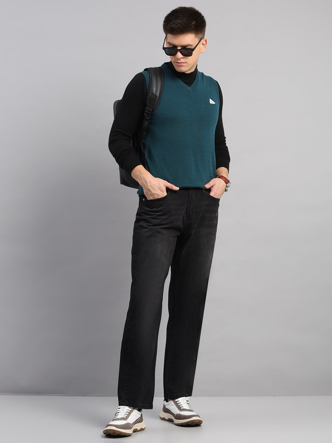 Men Teal Blue Solid V Neck Sleeveless Sweater