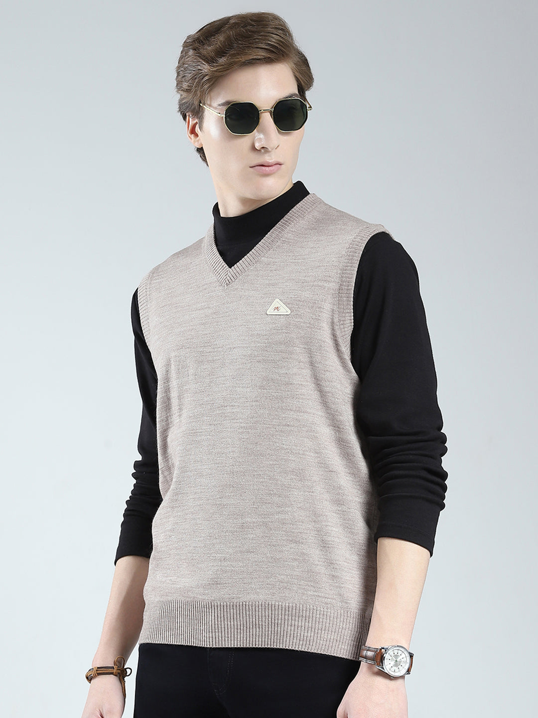 Men Grey Solid V Neck Sleeveless Sweater