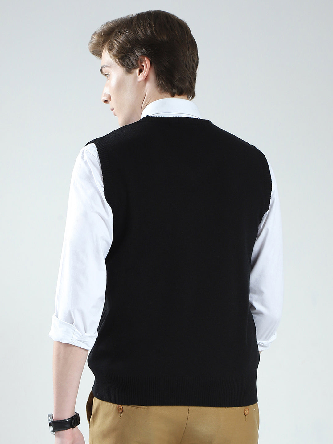 Men Black Solid V Neck Sleeveless Sweater