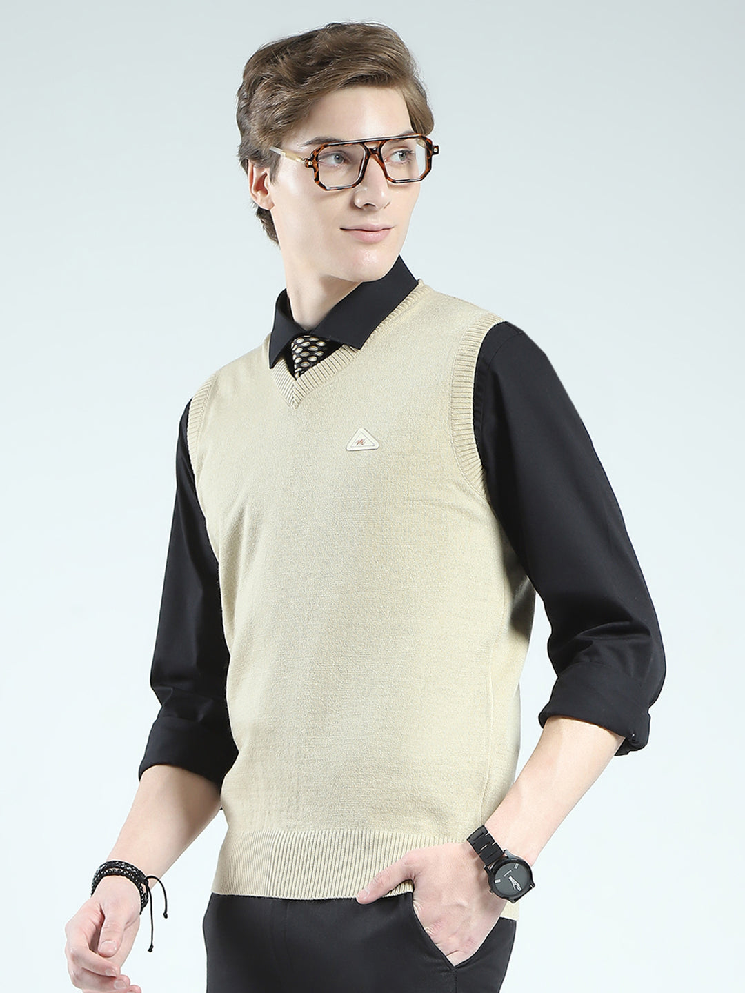 Men Tan Solid V Neck Sleeveless Sweater