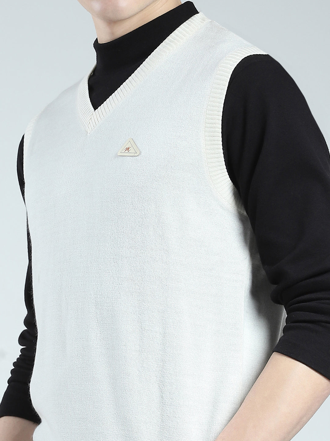 Men White Solid V Neck Sleeveless Sweater