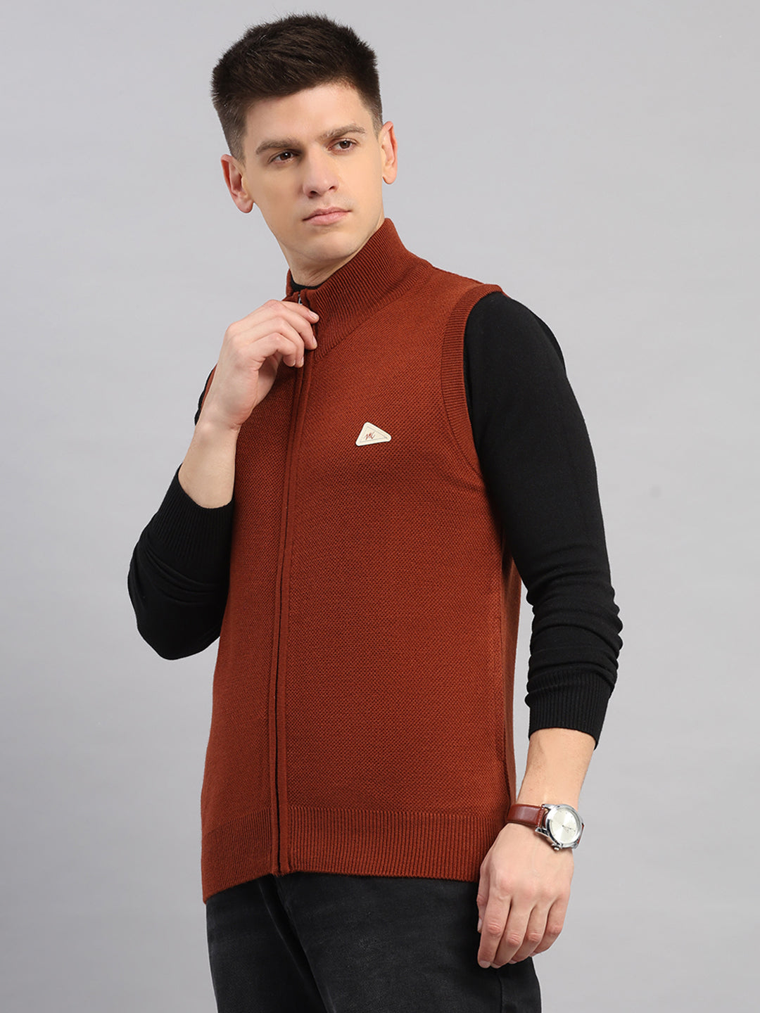 Men Brown Solid Collar Sleeveless Sweater