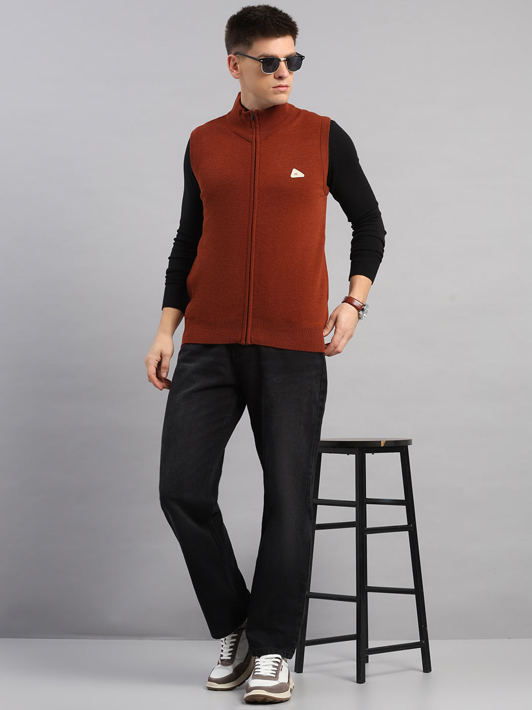 Men Brown Solid Collar Sleeveless Sweater