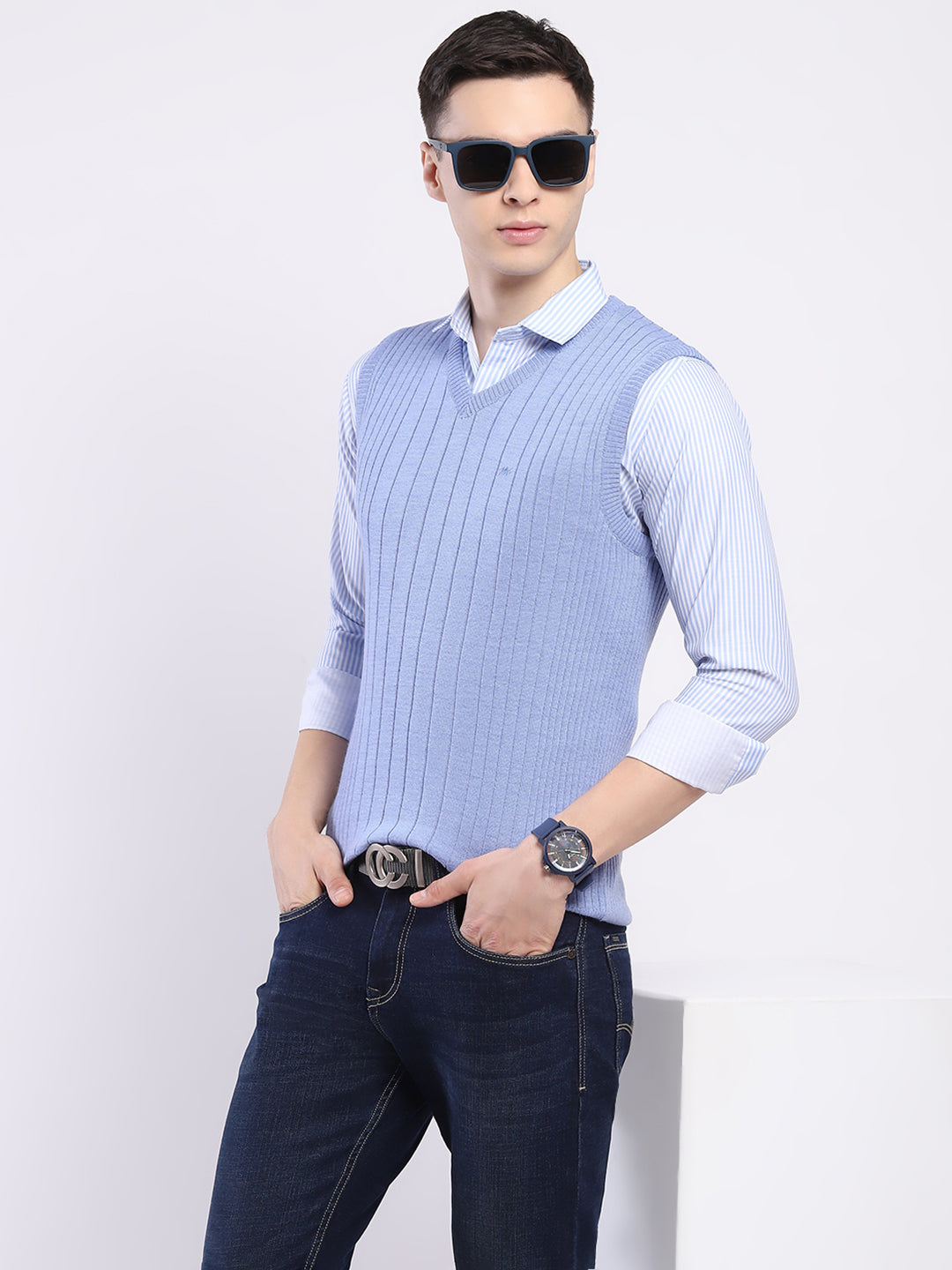 Men Blue Solid V Neck Sleeveless Sweater