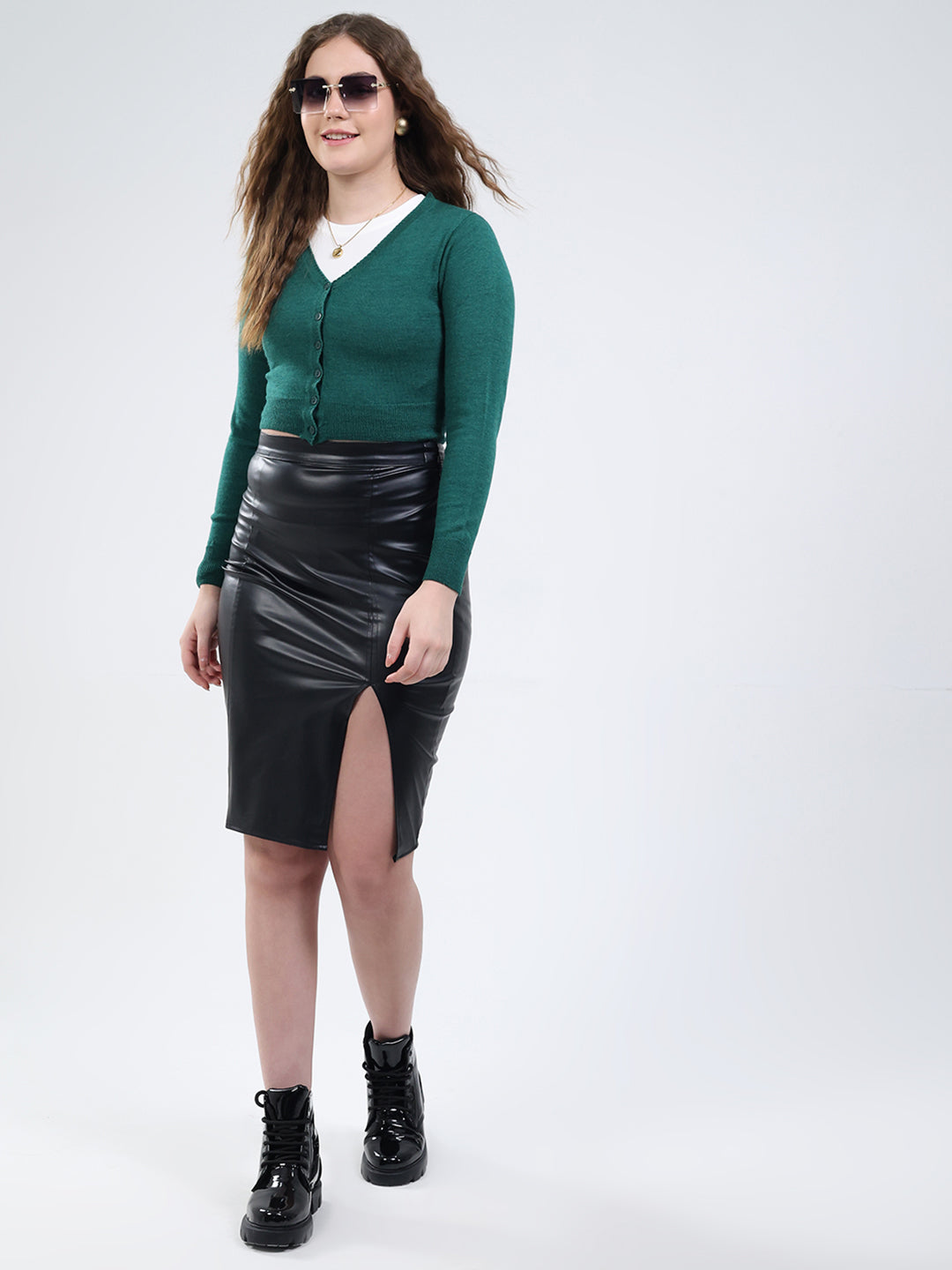 Women Green Solid V Neck Full Sleeve Cardigan