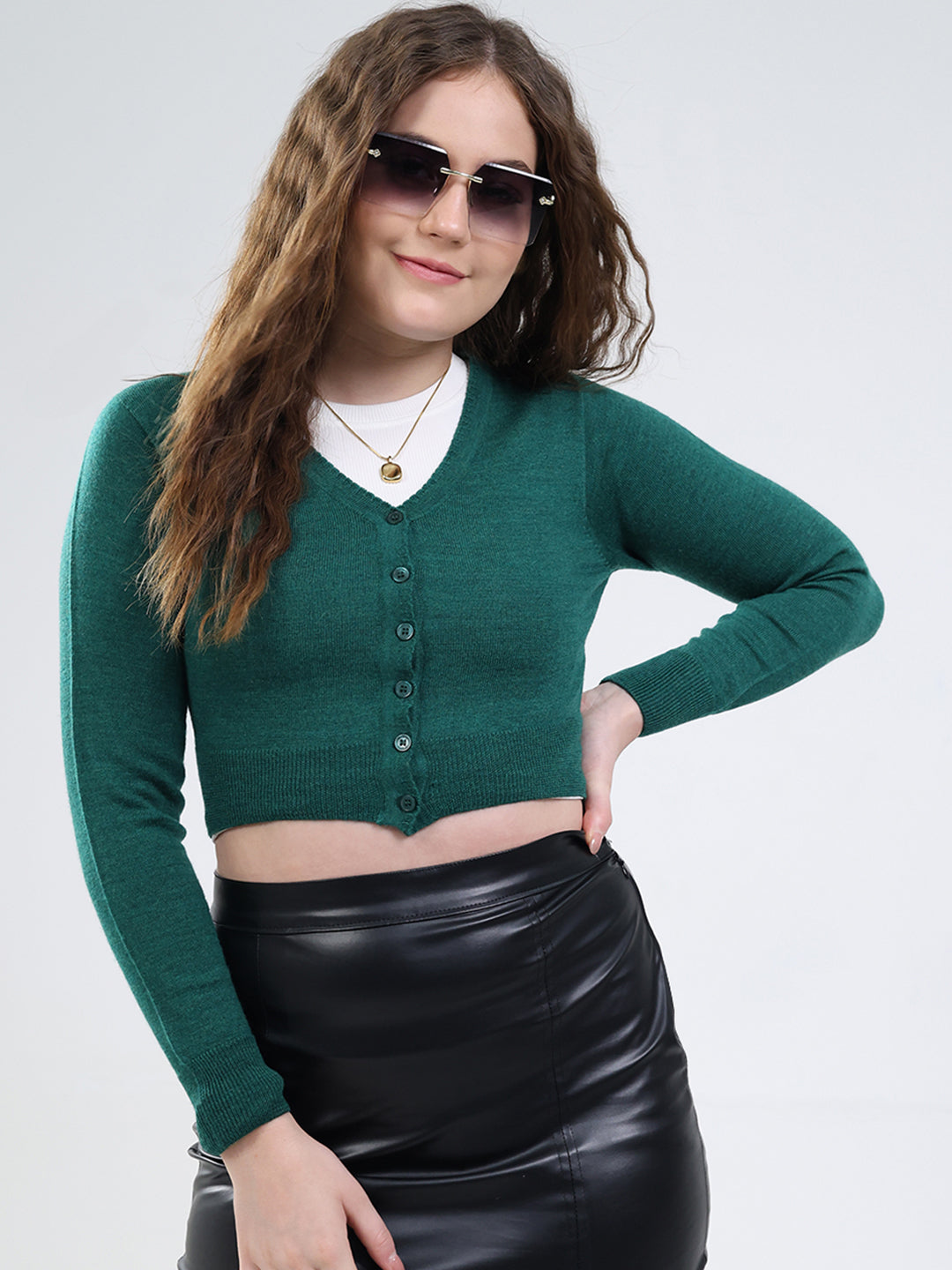 Women Green Solid V Neck Full Sleeve Cardigan