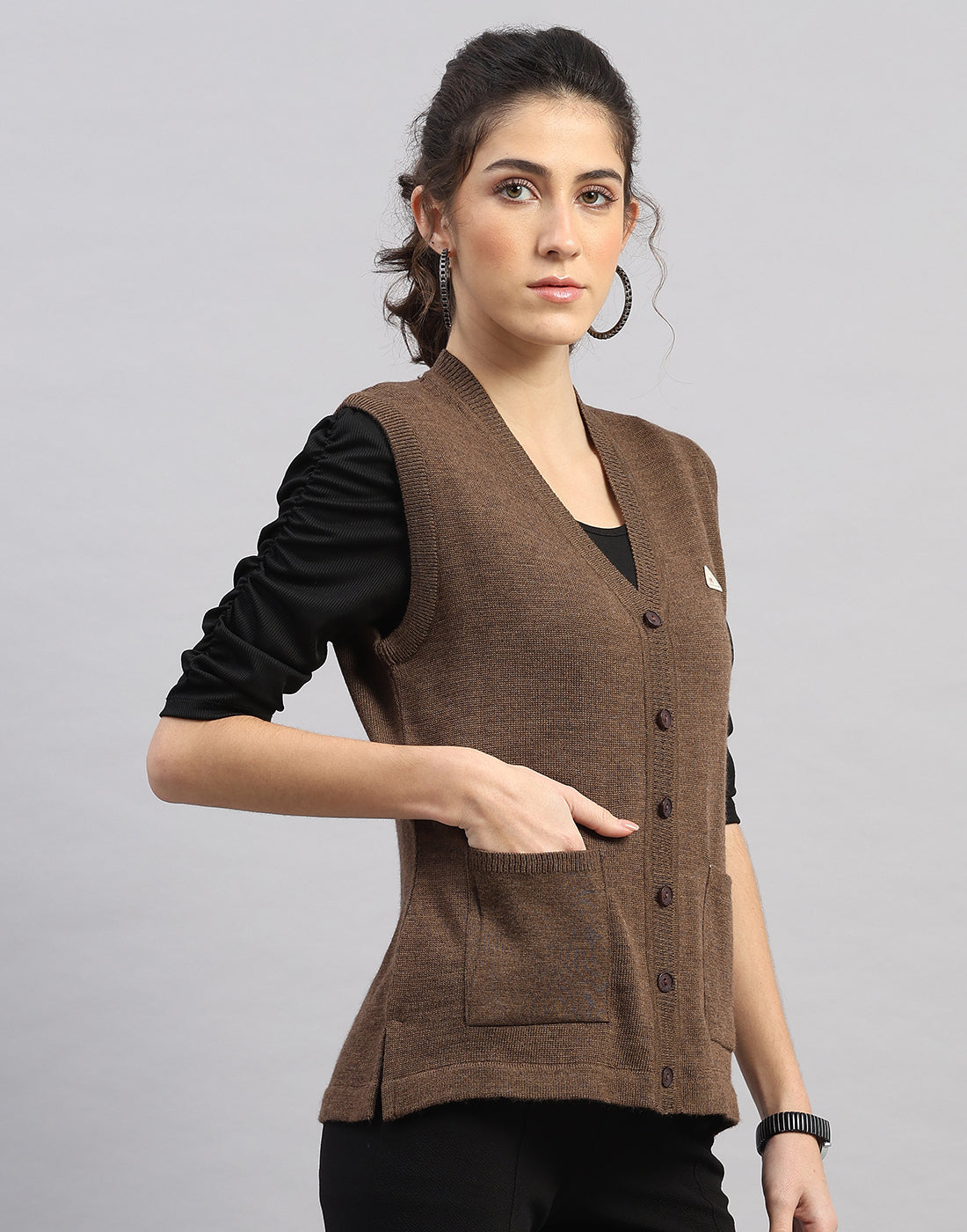 Women Brown Solid V Neck Sleeveless Cardigan