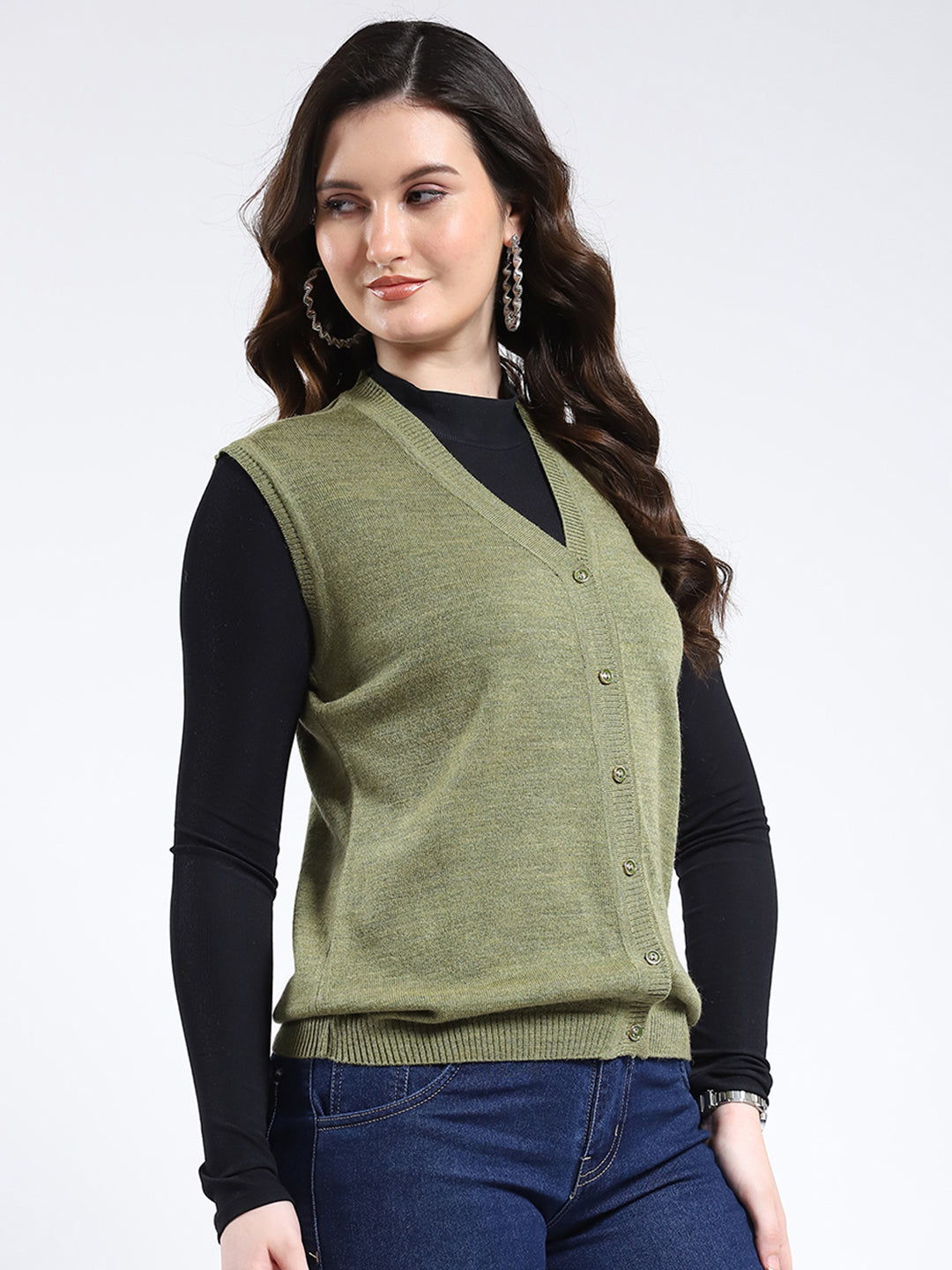 Women Olive Solid V Neck Sleeveless Cardigan