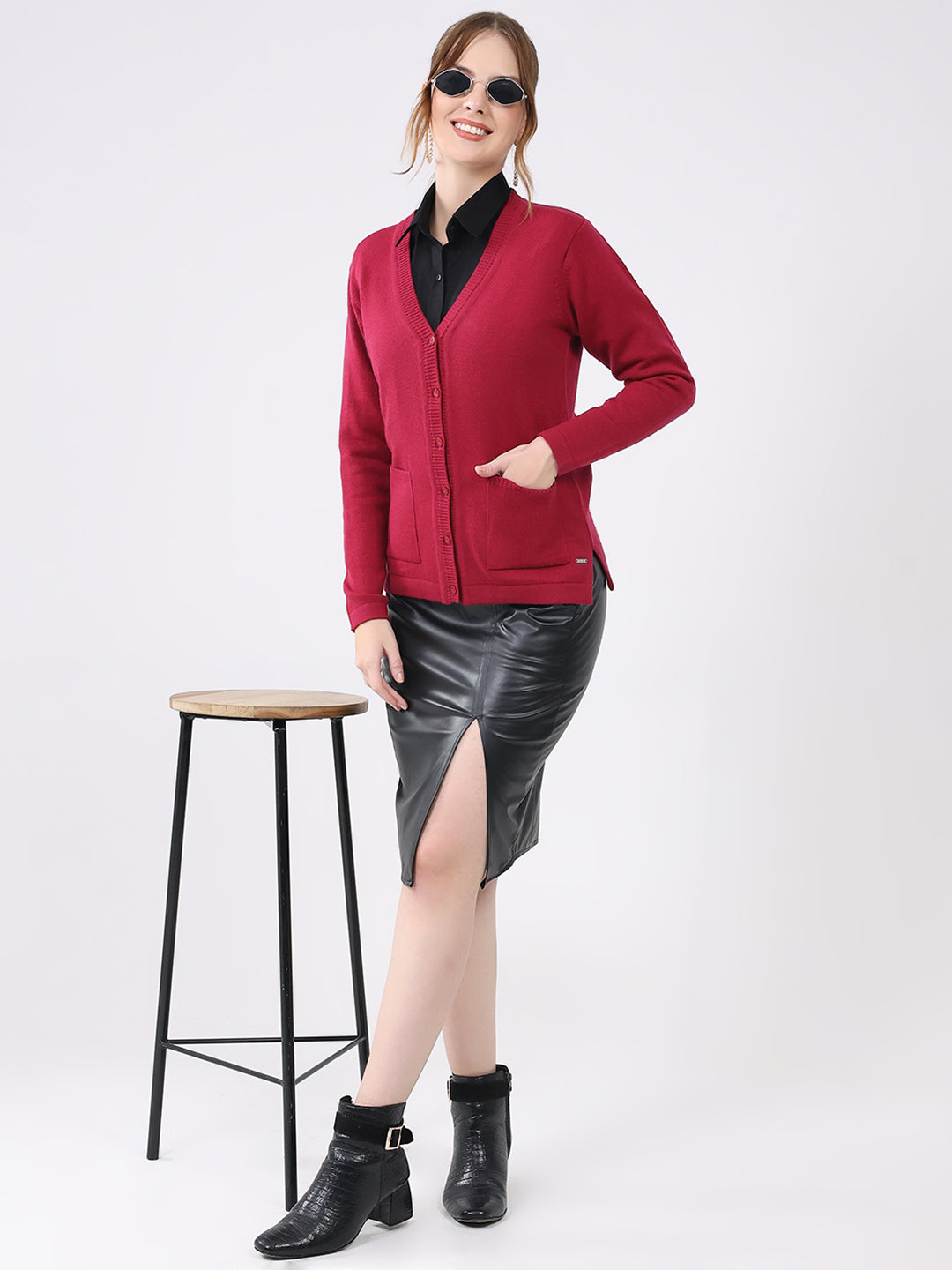 Women Maroon Solid V Neck Full Sleeve Cardigan