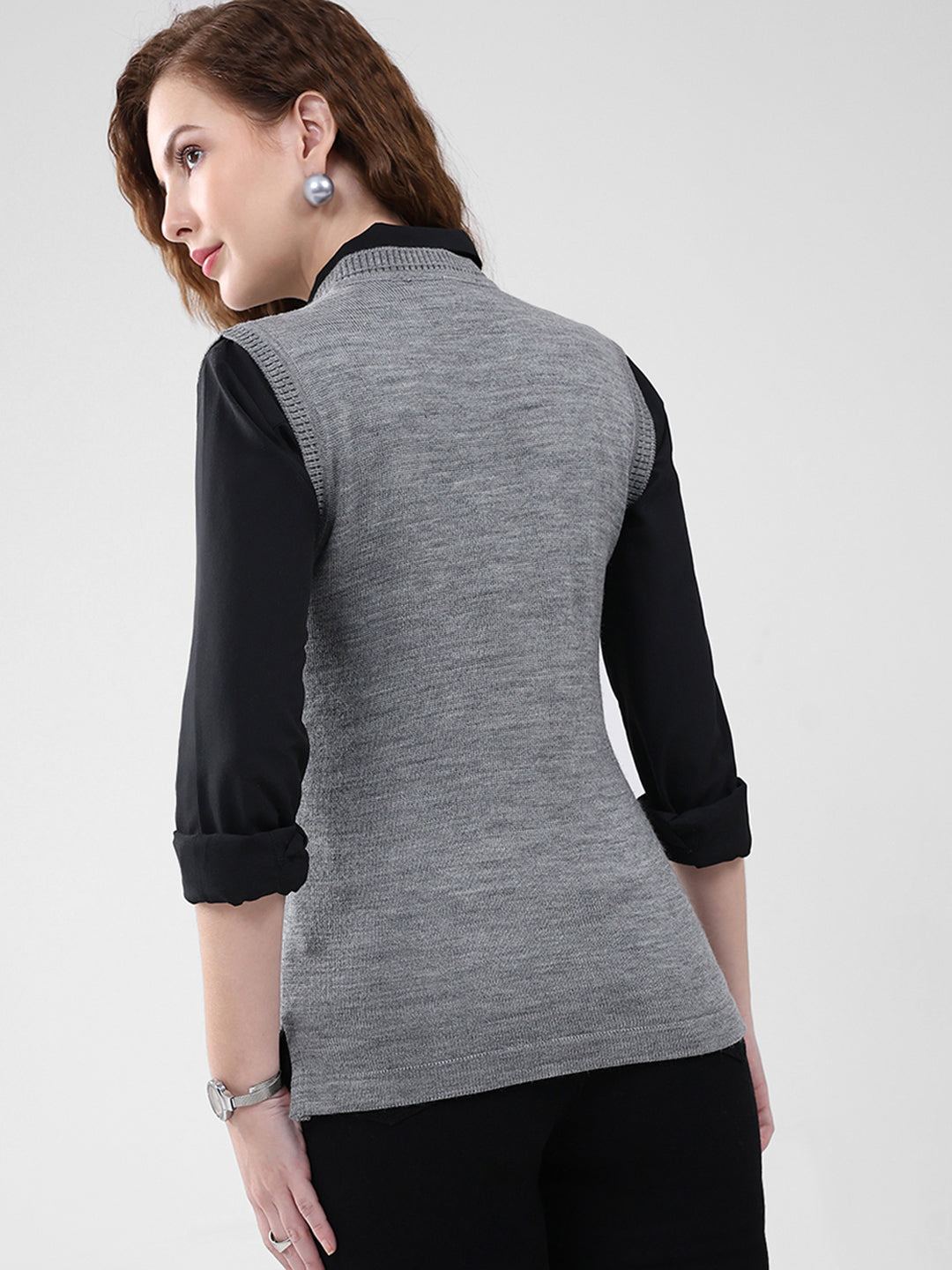 Women Grey Solid V Neck Sleeveless Cardigan