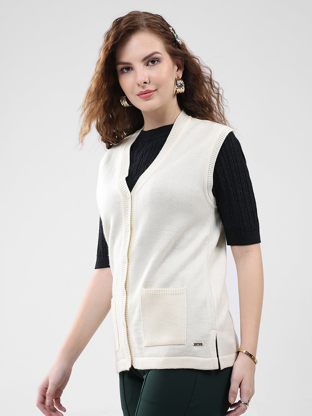 Women Cream Solid V Neck Sleeveless Cardigan
