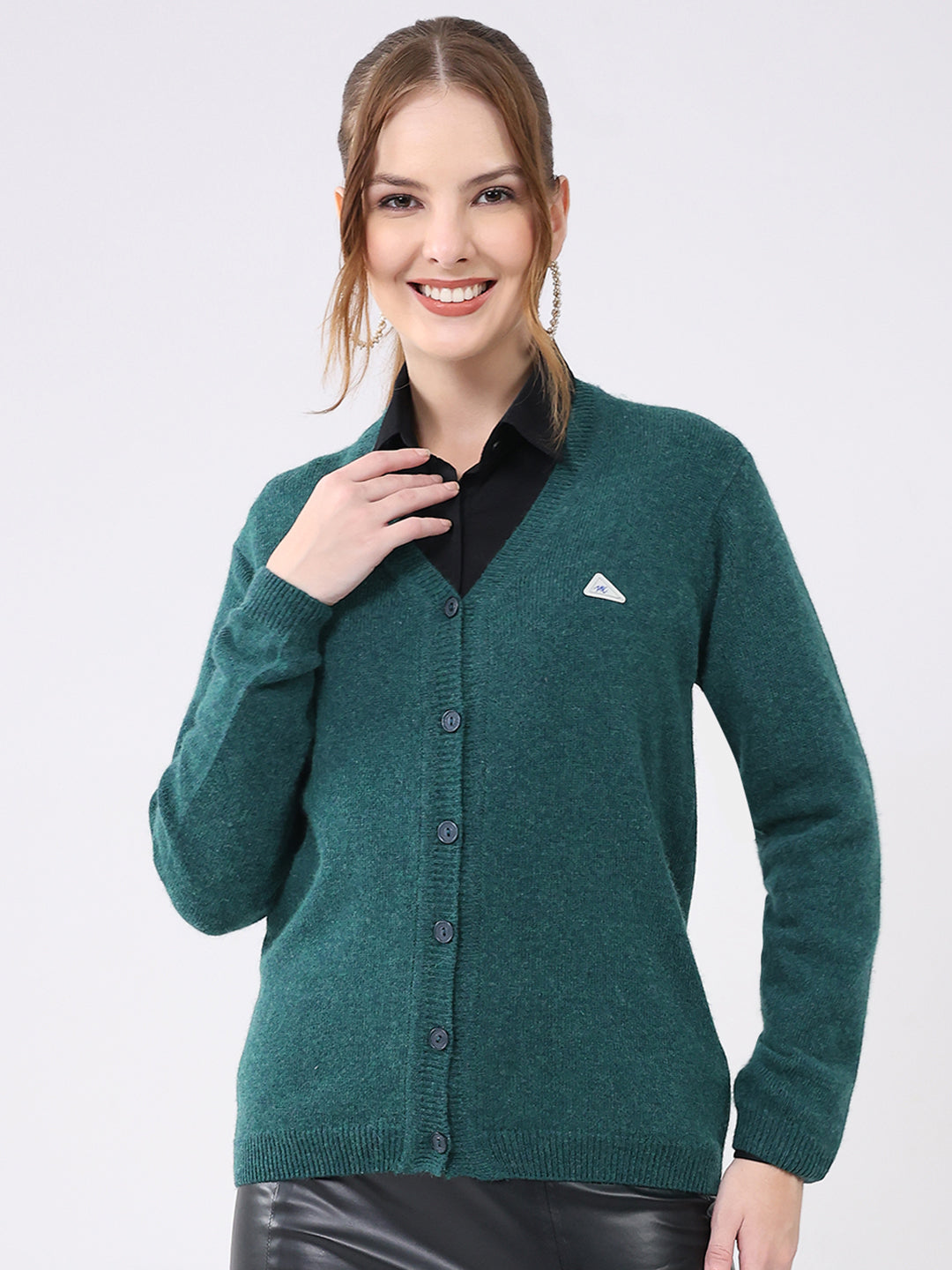 Women Green Solid V Neck Full Sleeve Cardigan