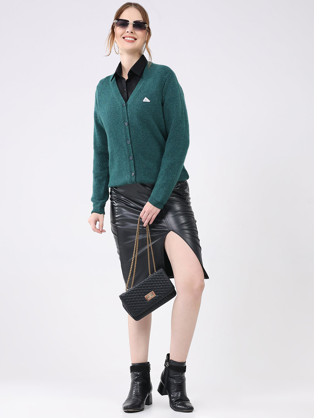 Women Green Solid V Neck Full Sleeve Cardigan