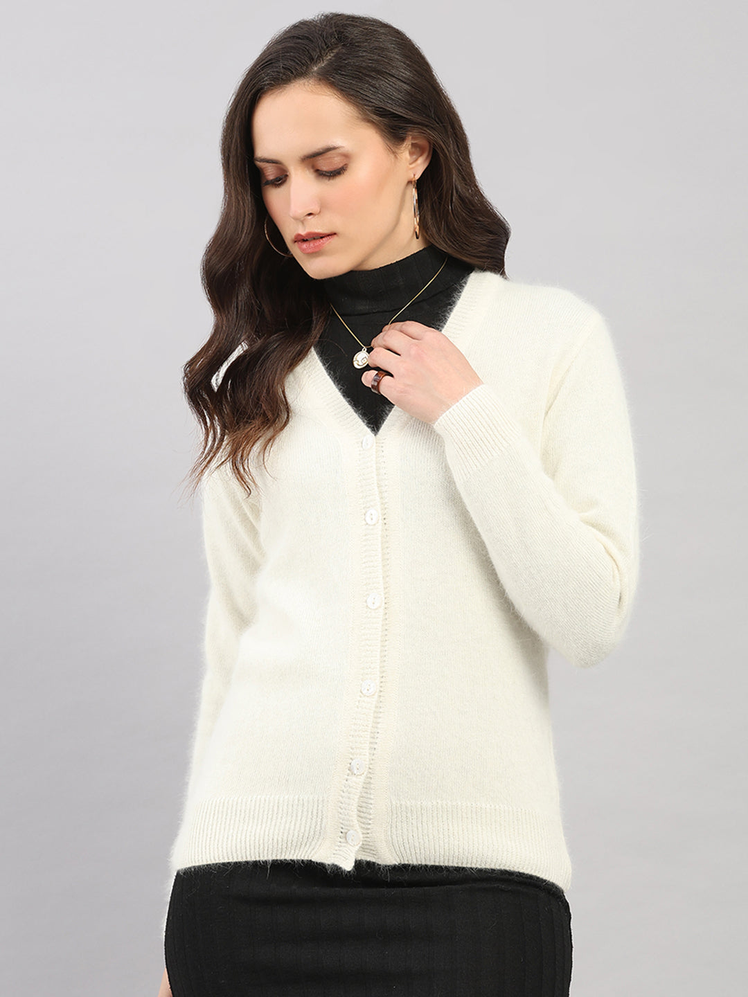 Women Off White Solid V Neck Full Sleeve Cardigan