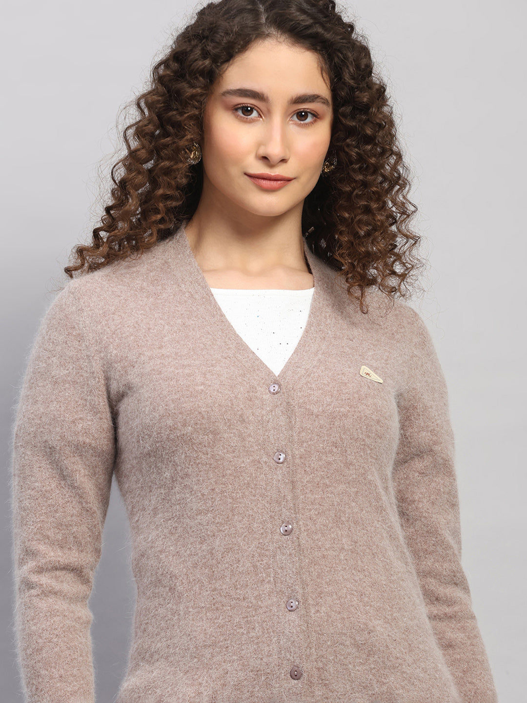 Women Beige Solid V Neck Full Sleeve Cardigan