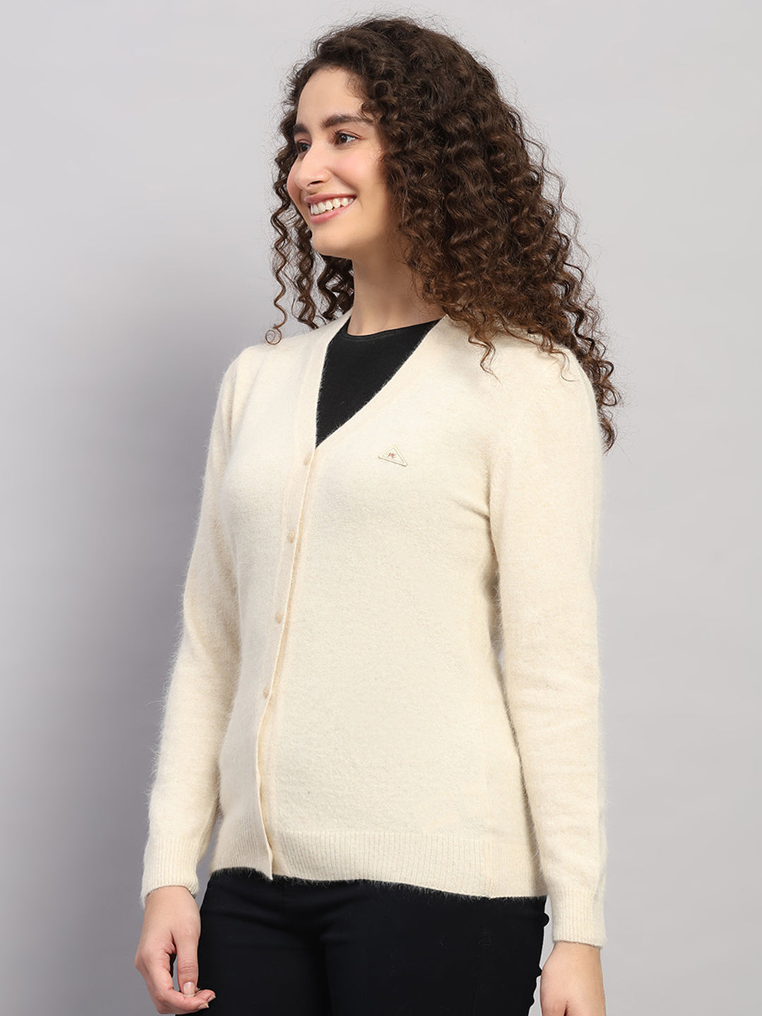 Women Cream Solid V Neck Full Sleeve Cardigan