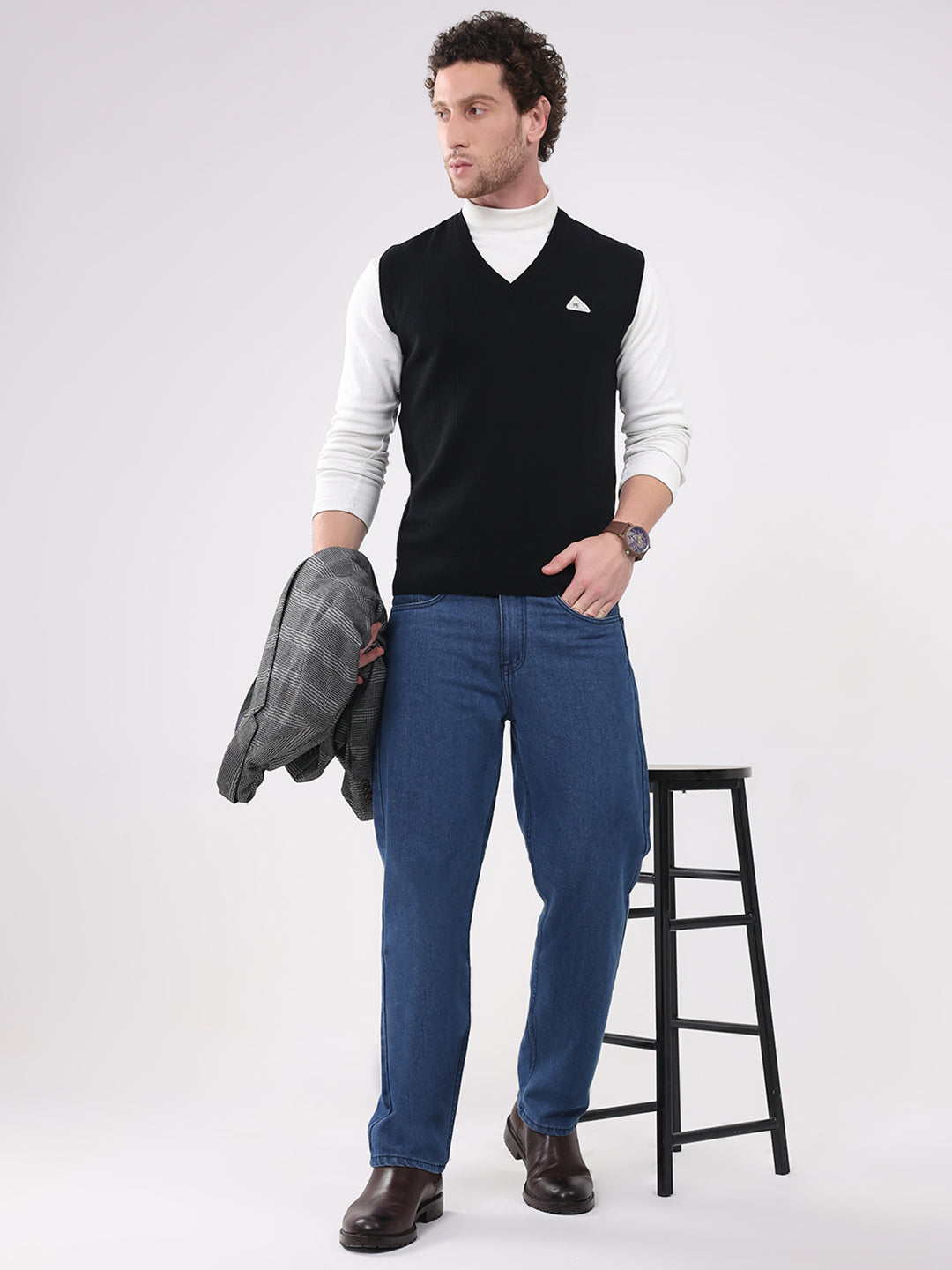 Men Black Solid V Neck Sleeveless Sweater